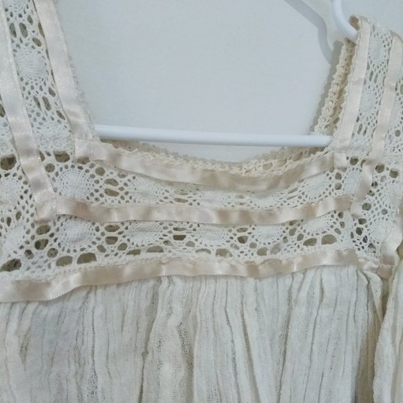 Vintage Frilly Top - Picture 3 of 3